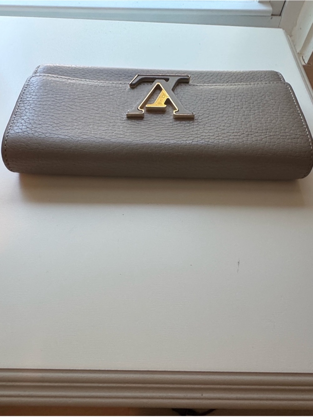 Louis Vuitton Taupe Cappucines Leather Wallet with Gold LV Emblem - Picture 11 of 16